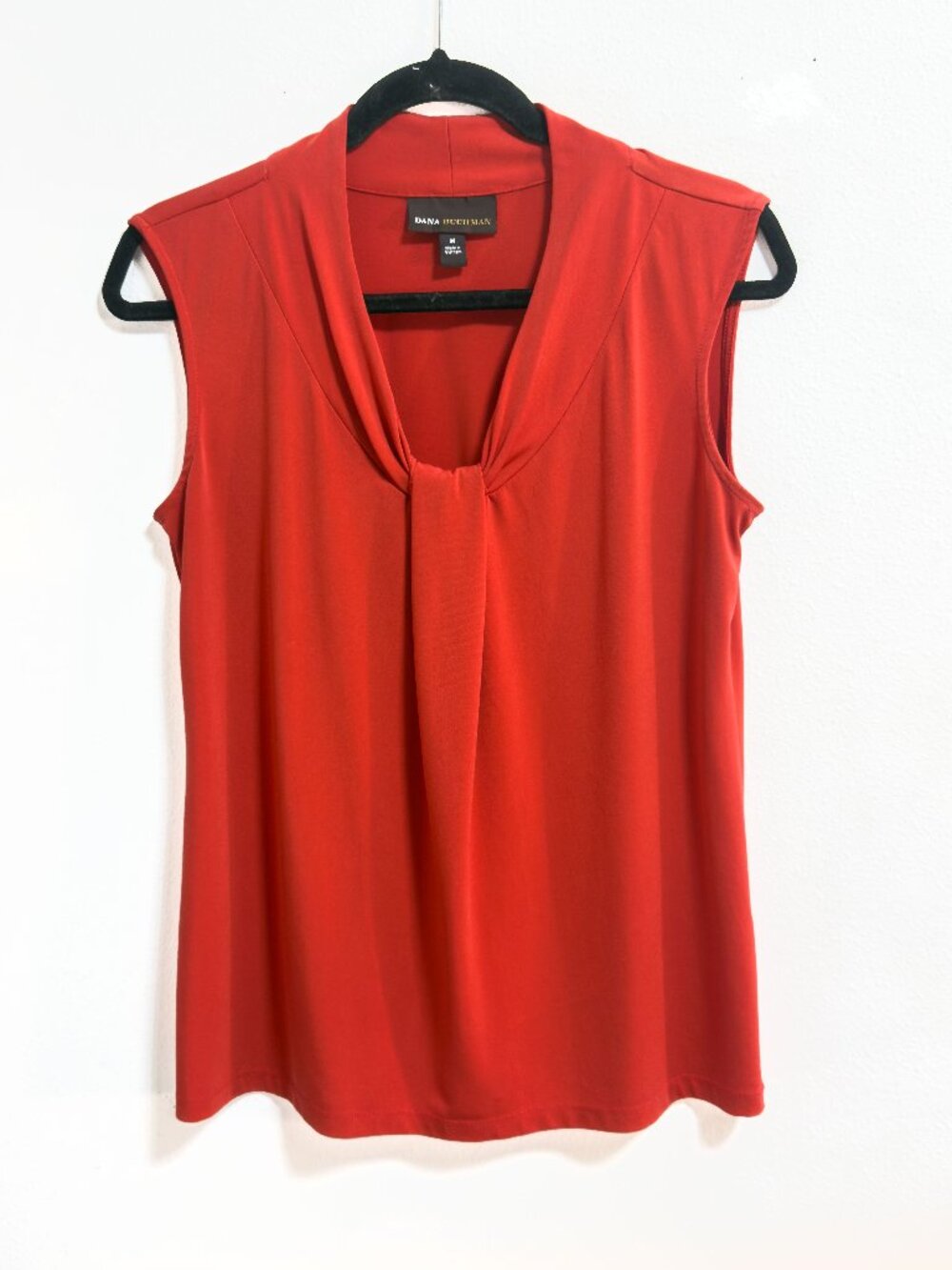 Elegant Dana Buchman Rust-Red Sleeveless Blouse